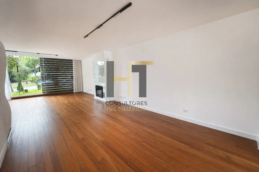 Moradia T3 para Venda em Água Longa Foto 4