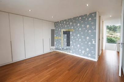 Moradia T3 para Venda em Água Longa