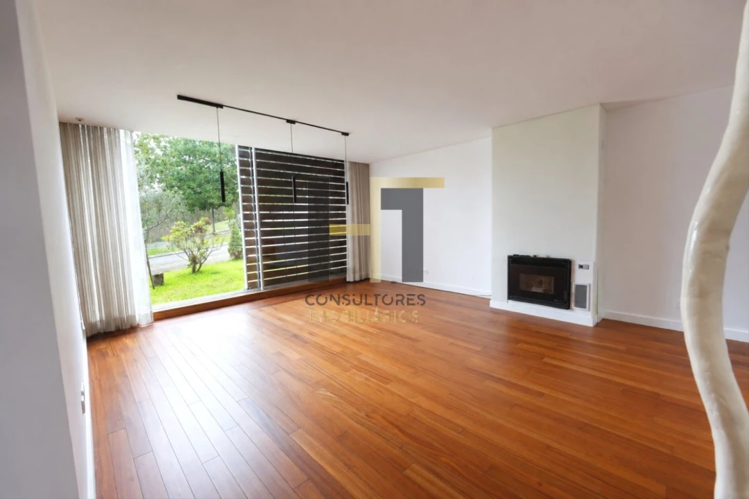 Moradia T3 para Venda em Água Longa Foto 2