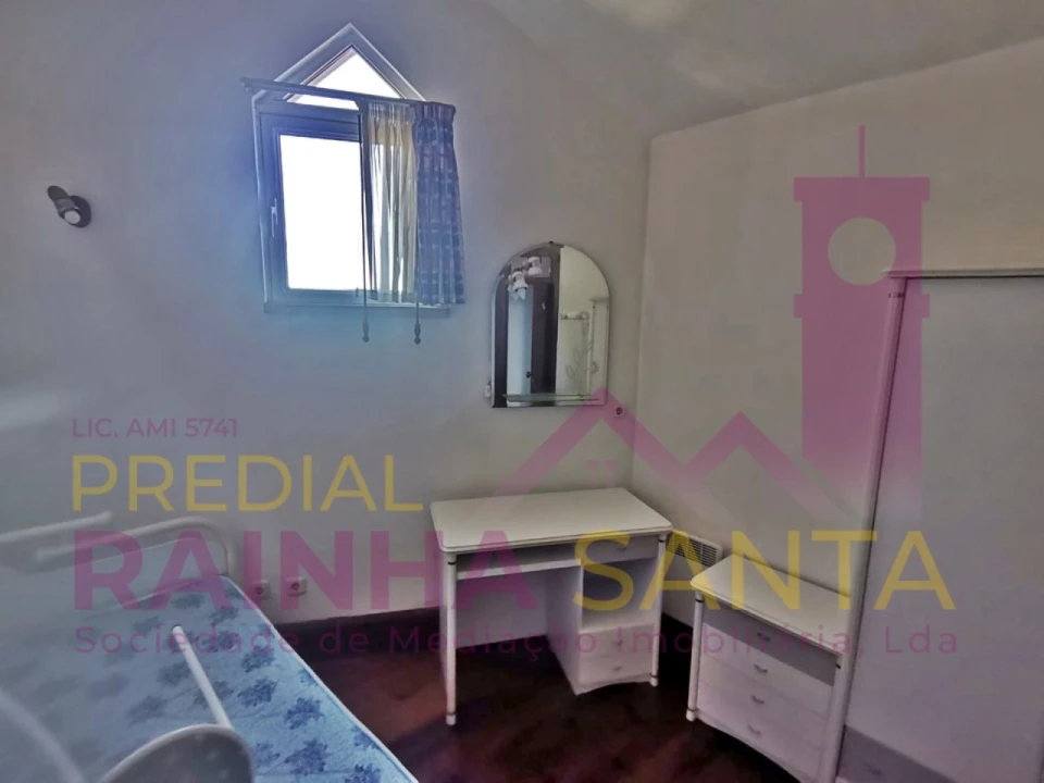 Quarto para Arrendamento em Sé Nova, Santa Cruz, Almedina e São Bartolomeu Foto 4