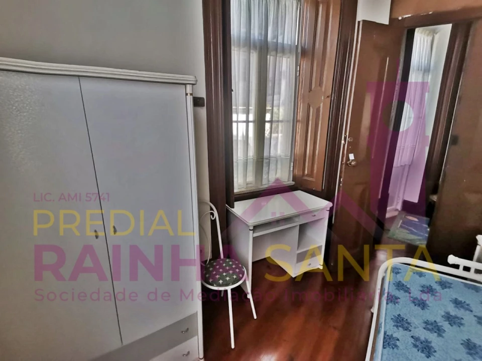 Quarto para Arrendamento em Sé Nova, Santa Cruz, Almedina e São Bartolomeu Foto 5