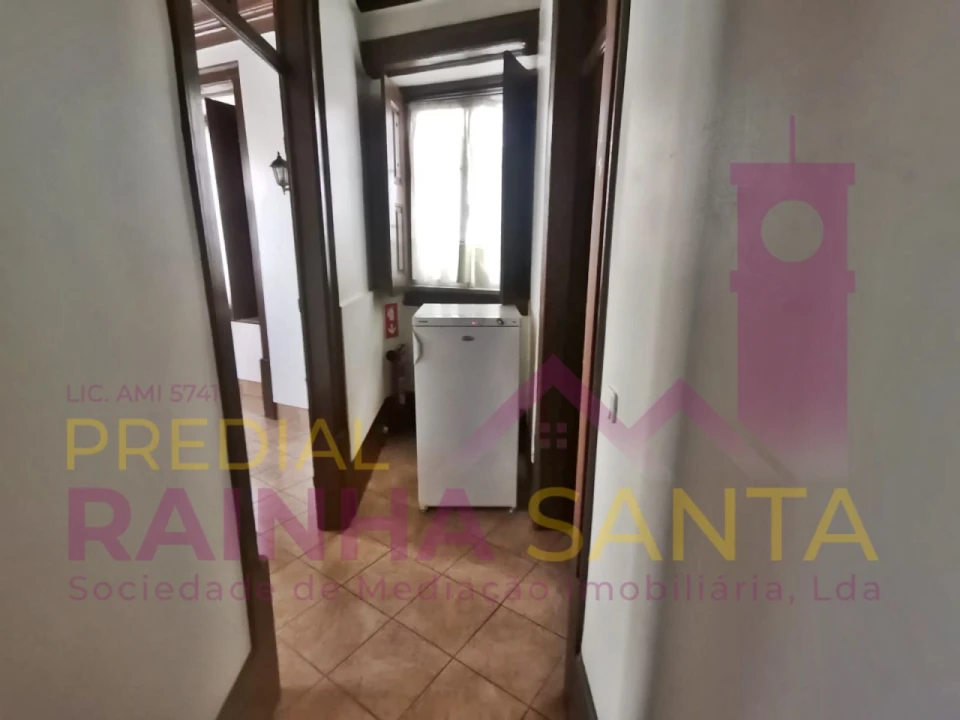 Quarto para Arrendamento em Sé Nova, Santa Cruz, Almedina e São Bartolomeu Foto 9