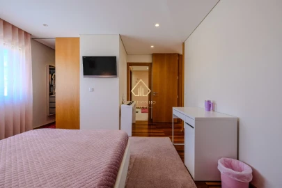 Moradia T4 para Venda em Gondomar (São Cosme), Valbom e Jovim