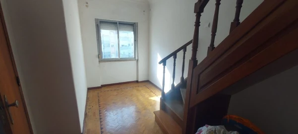 Apartamento T2 para Venda em Falagueira-Venda Nova