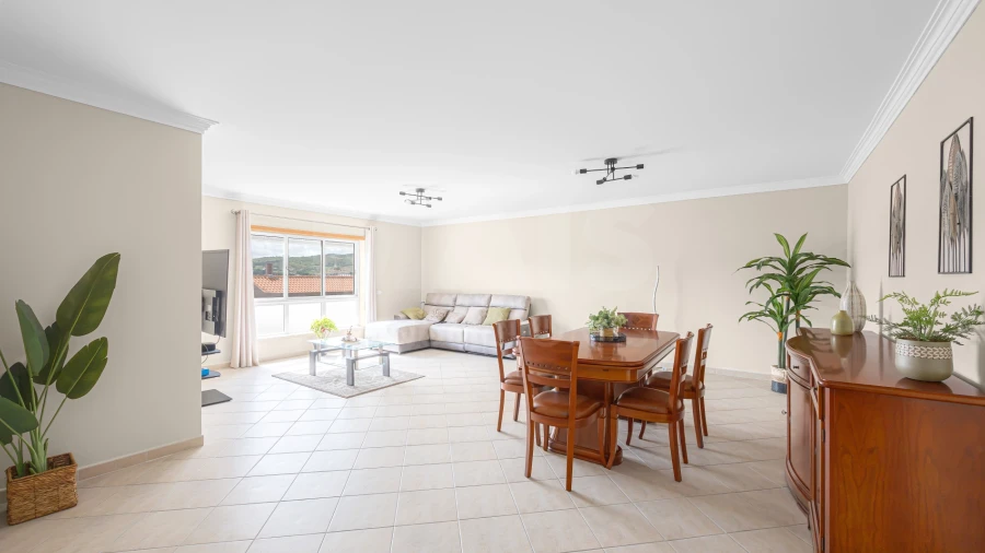 Apartamento T3 para Venda em Carregado e Cadafais