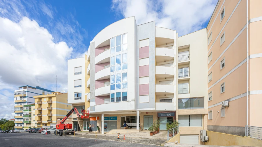Apartamento T3 para Venda em Carregado e Cadafais