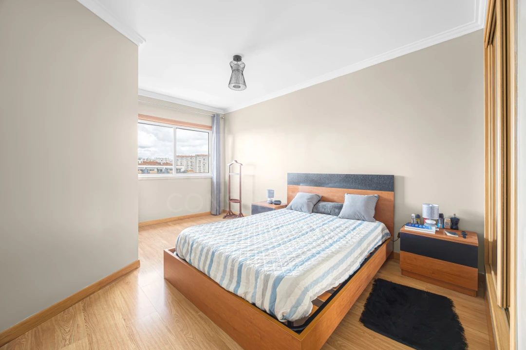 Apartamento T3 para Venda em Carregado e Cadafais Foto 11