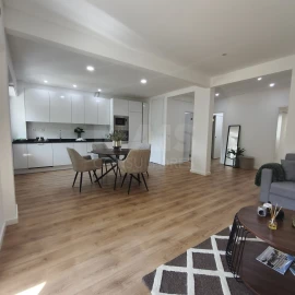 Apartamento T3 para Venda em Benfica