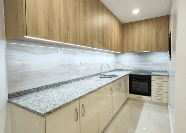 Moradia T4 para Venda em Darque