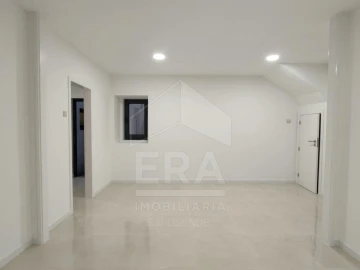 Moradia T4 para Venda em Darque