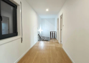 Moradia T4 para Venda em Darque