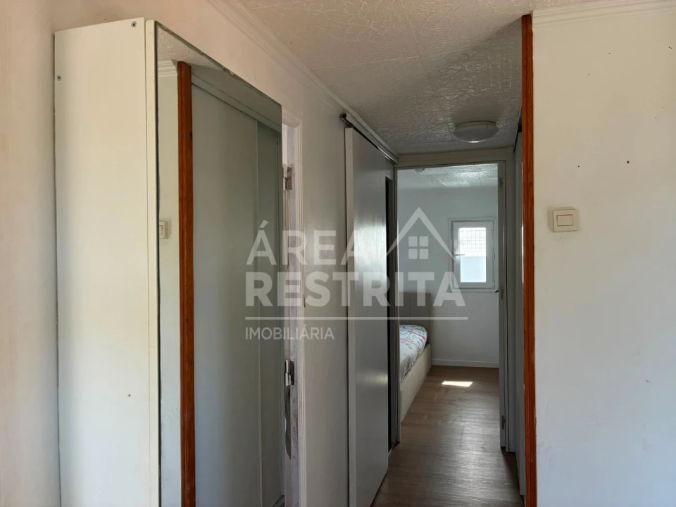 Moradia T2 para Venda em Fernao Ferro Foto 32
