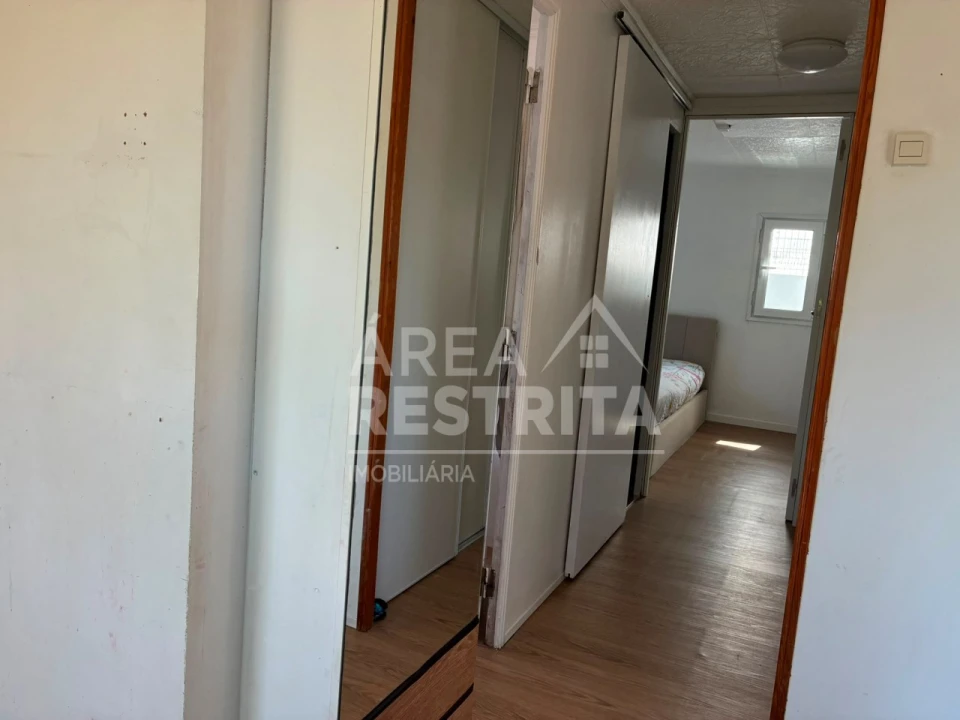 Moradia T2 para Venda em Fernao Ferro Foto 33