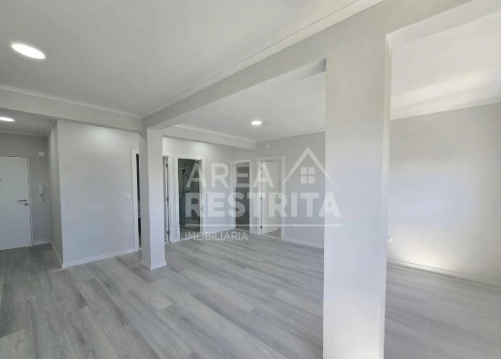 Apartamento T2 para Venda em Setubal (São Sebastião) Foto 4