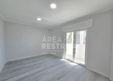 Apartamento T2 para Venda em Setubal (São Sebastião)