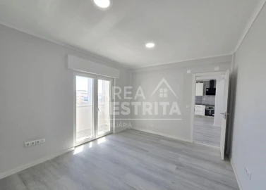 Apartamento T2 para Venda em Setubal (São Sebastião)