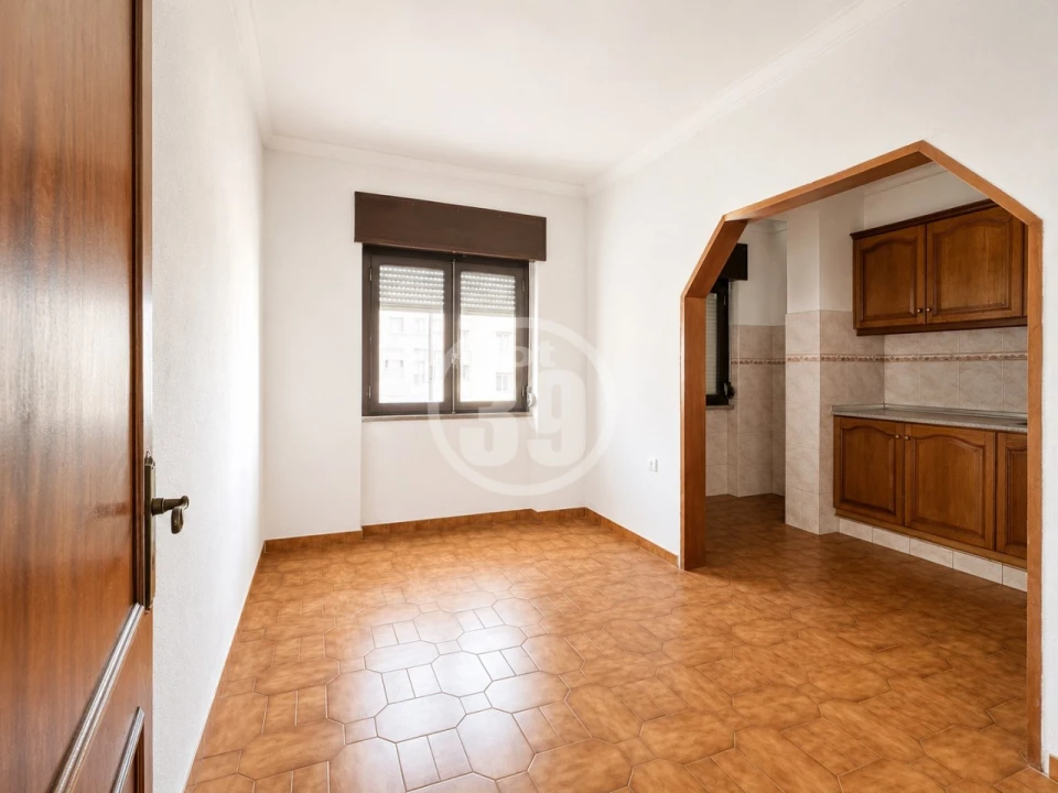 Apartamento T4 para Venda em Amora Foto 3