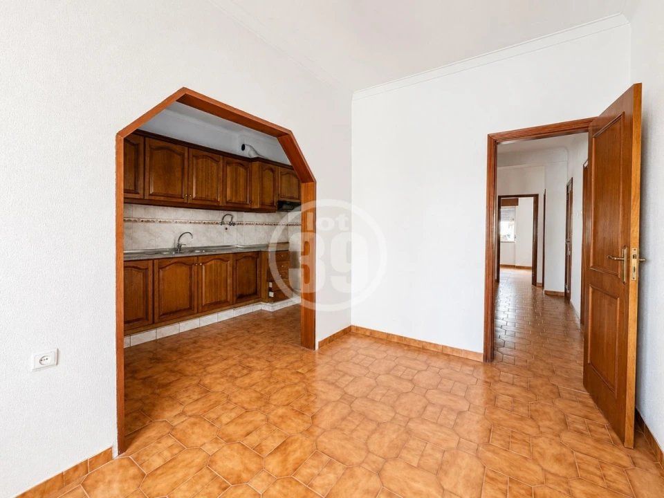 Apartamento T4 para Venda em Amora Foto 5