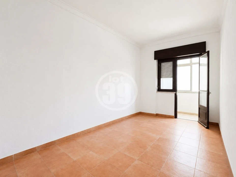 Apartamento T4 para Venda em Amora Foto 9