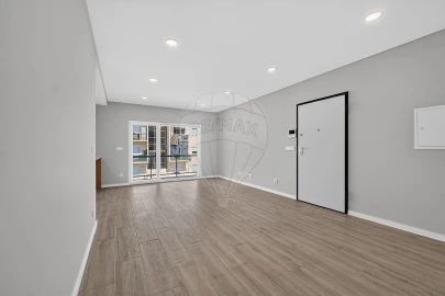 Apartamento T3 para Arrendamento em Azeitão (São Lourenço e São Simão)