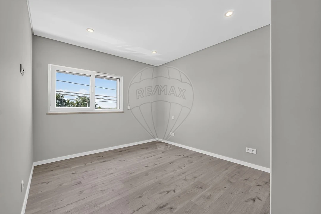 Apartamento T3 para Arrendamento em Azeitão (São Lourenço e São Simão) Foto 17