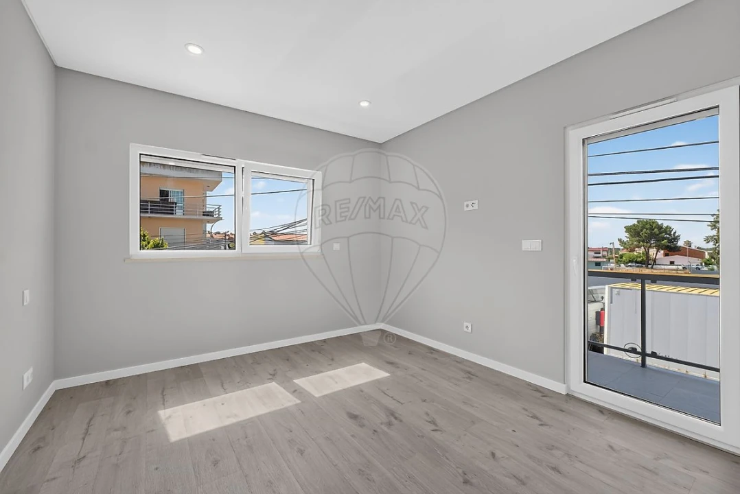 Apartamento T3 para Arrendamento em Azeitão (São Lourenço e São Simão) Foto 18