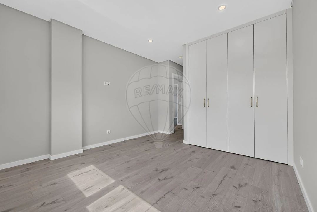 Apartamento T3 para Arrendamento em Azeitão (São Lourenço e São Simão) Foto 13