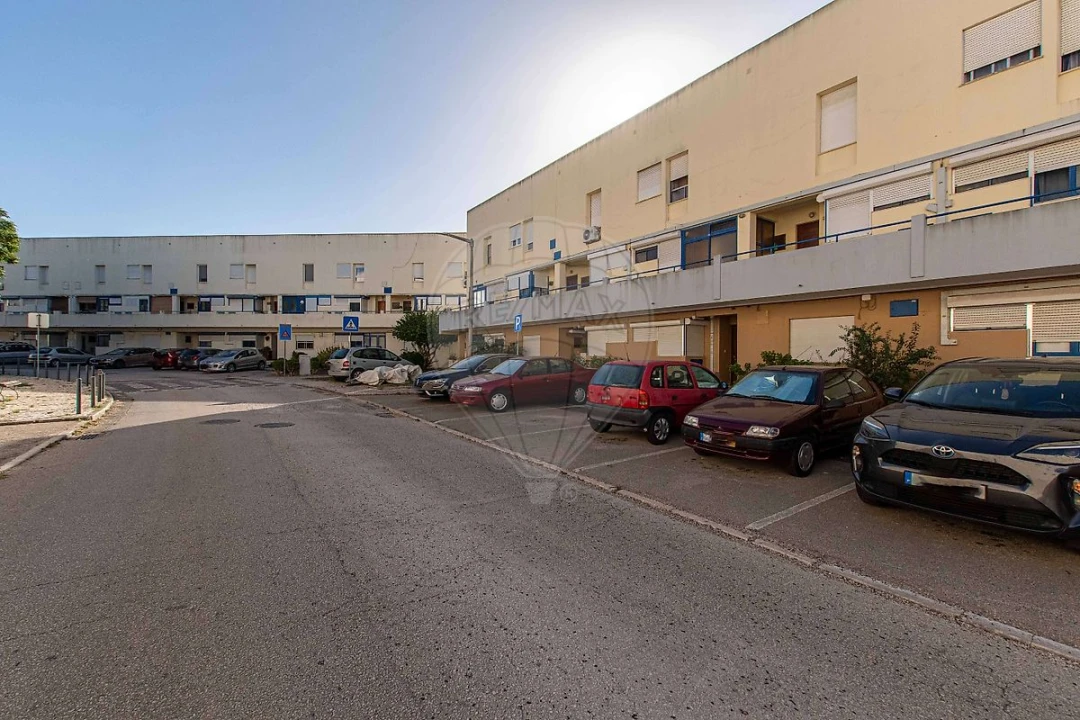Apartamento T3 para Venda em Alverca do Ribatejo e Sobralinho Foto 3