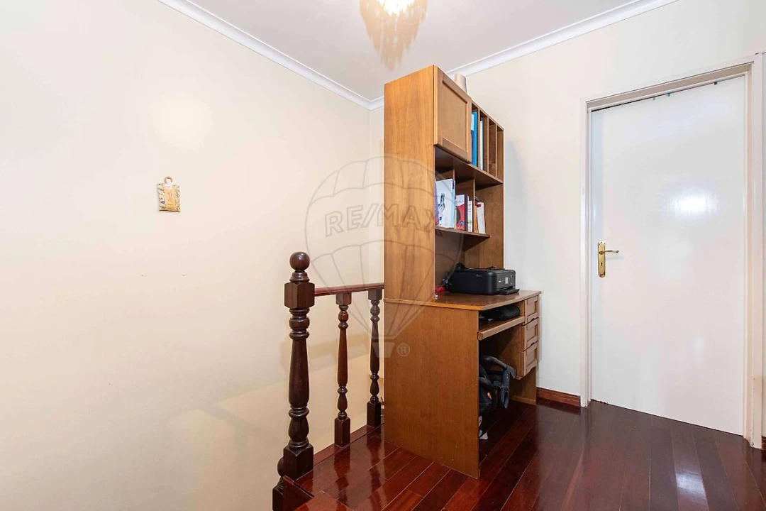 Apartamento T3 para Venda em Alverca do Ribatejo e Sobralinho Foto 11
