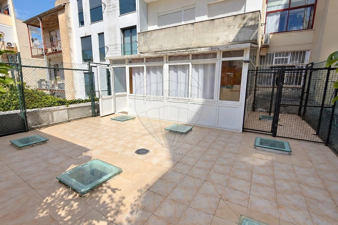 Apartamento T2 para Venda em Campo de Ourique Foto 13