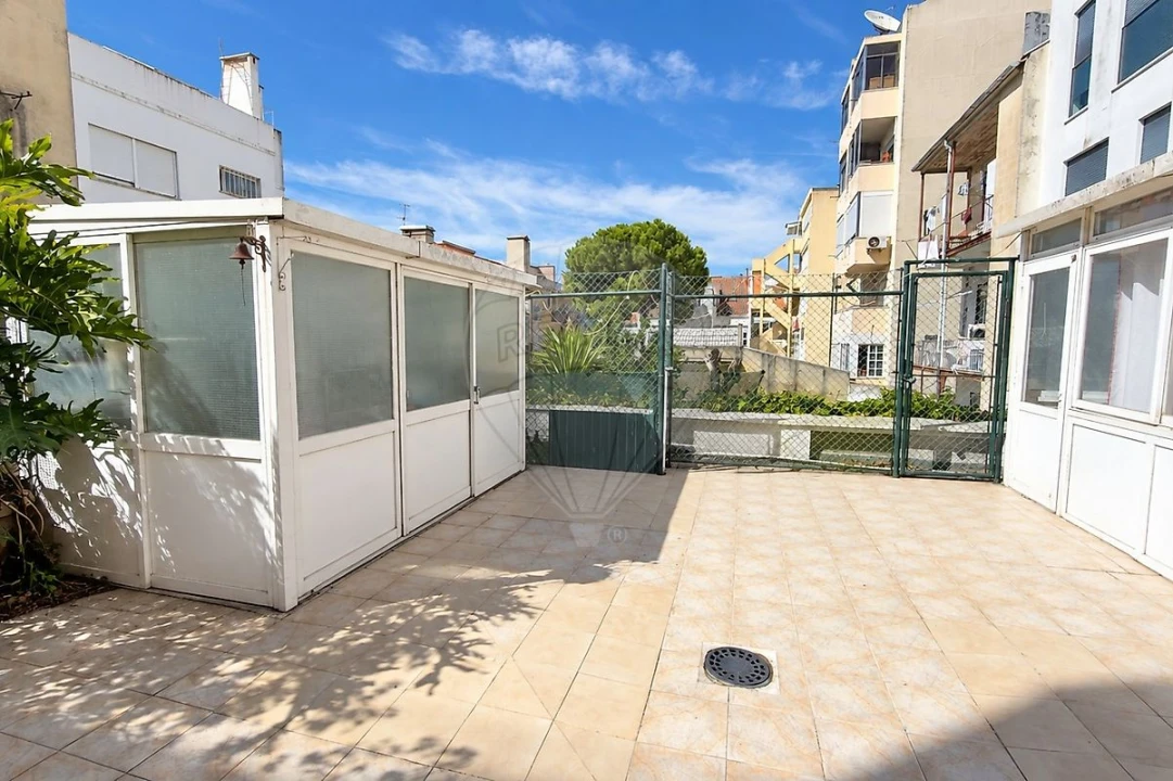 Apartamento T2 para Venda em Campo de Ourique Foto 16