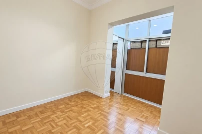 Apartamento T2 para Venda em Campo de Ourique