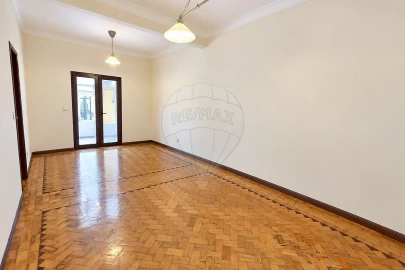 Apartamento T2 para Venda em Campo de Ourique