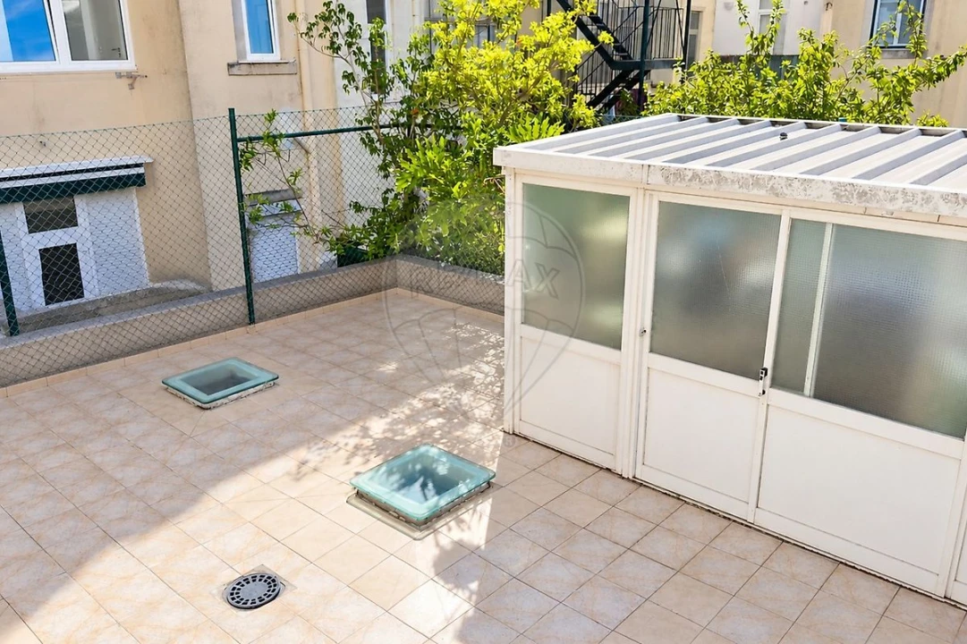 Apartamento T2 para Venda em Campo de Ourique Foto 19