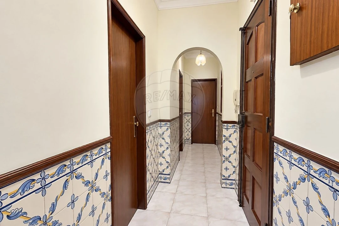Apartamento T2 para Venda em Campo de Ourique Foto 29
