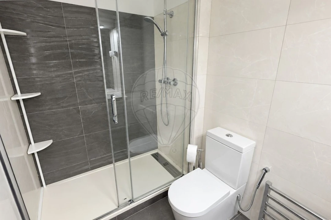 Apartamento T2 para Venda em Campo de Ourique Foto 1