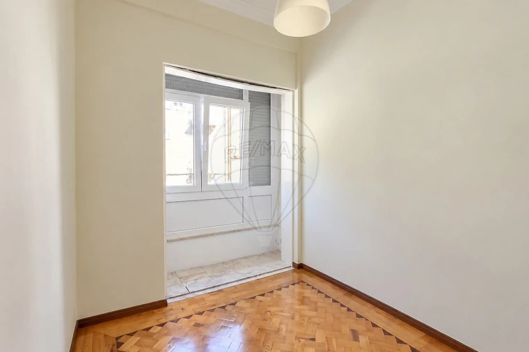 Apartamento T2 para Venda em Campo de Ourique Foto 27