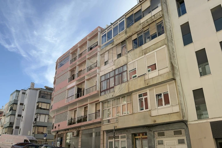Apartamento T2 para Venda em Campo de Ourique Foto 21