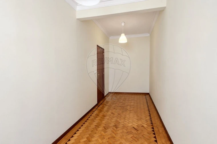 Apartamento T2 para Venda em Campo de Ourique Foto 28