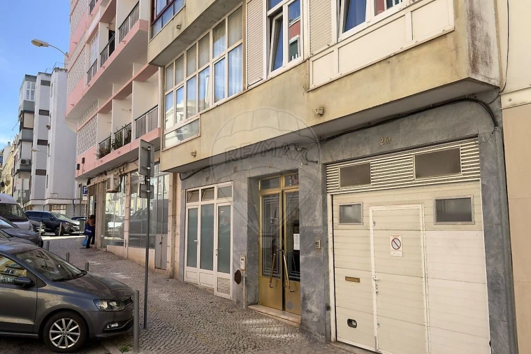 Apartamento T2 para Venda em Campo de Ourique Foto 23