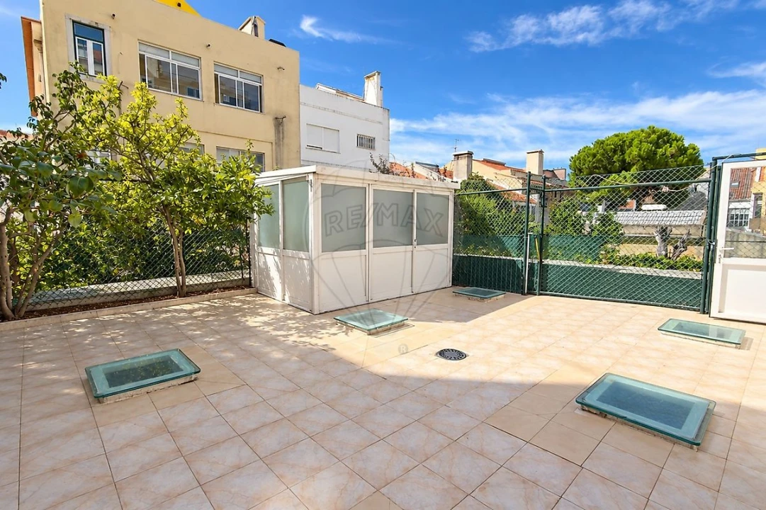Apartamento T2 para Venda em Campo de Ourique Foto 14