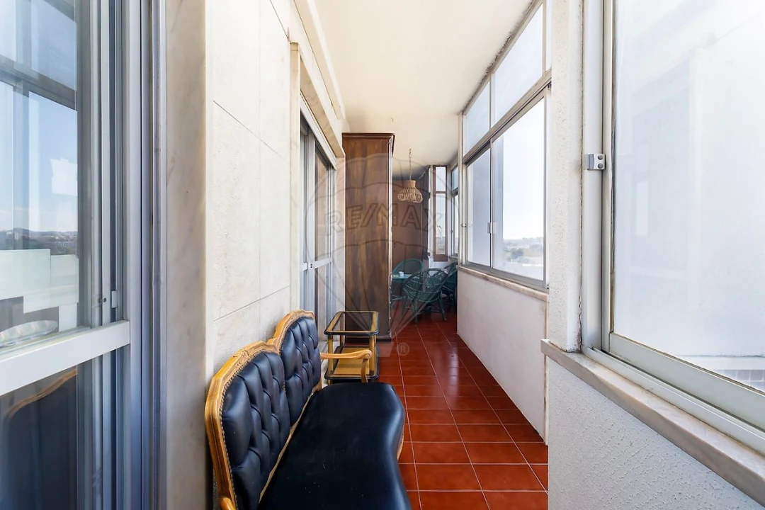 Apartamento T4 para Venda em Alvalade Foto 32
