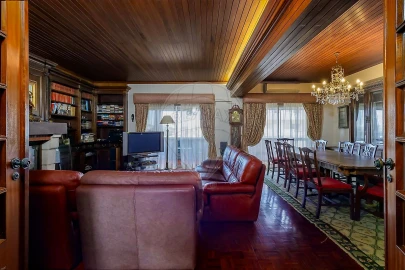 Apartamento T4 para Venda em Alvalade