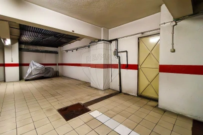 Apartamento T4 para Venda em Alvalade