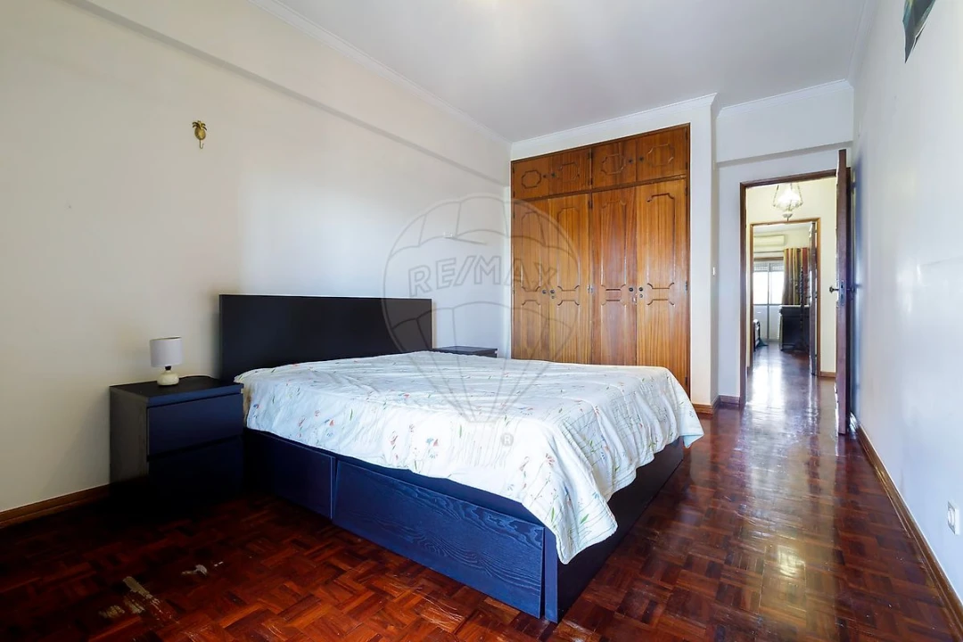 Apartamento T4 para Venda em Alvalade Foto 29