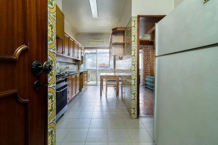 Apartamento T4 para Venda em Alvalade Foto 10