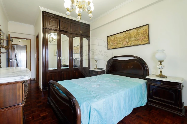 Apartamento T4 para Venda em Alvalade Foto 24
