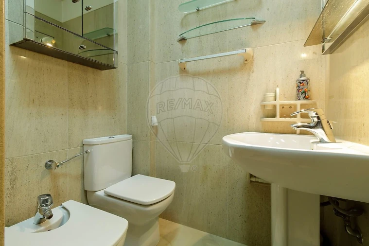 Apartamento T4 para Venda em Alvalade Foto 26
