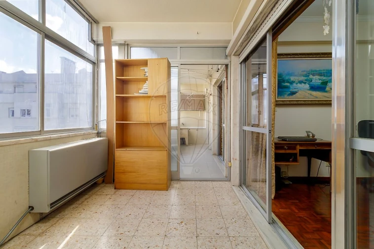 Apartamento T4 para Venda em Alvalade Foto 19