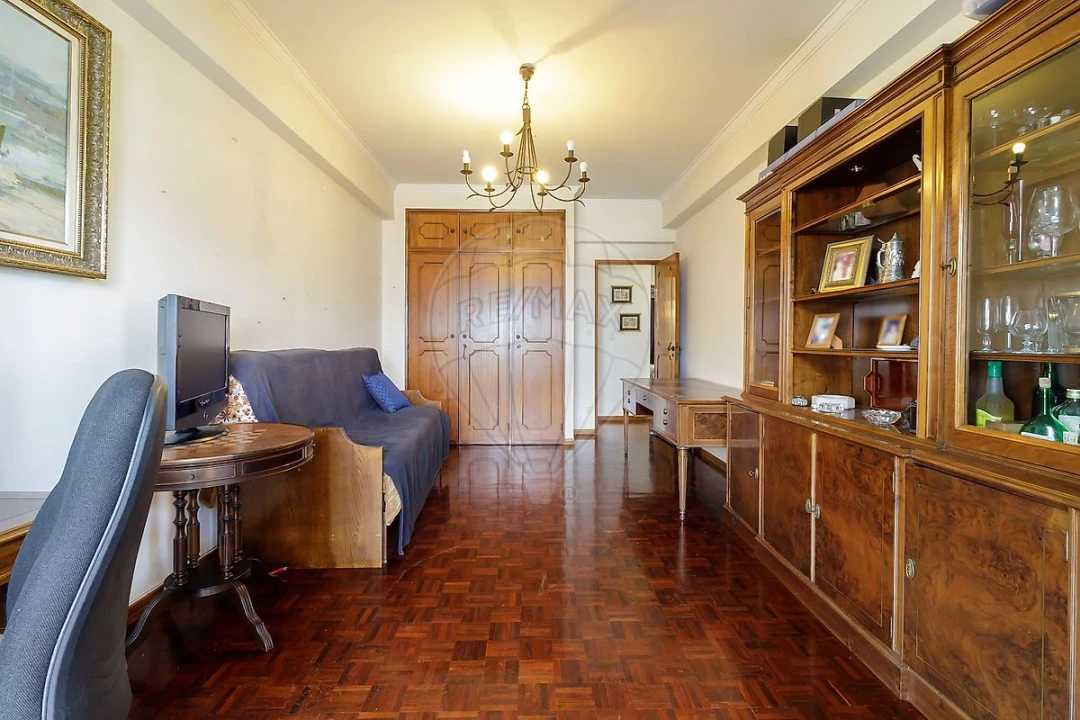 Apartamento T4 para Venda em Alvalade Foto 20